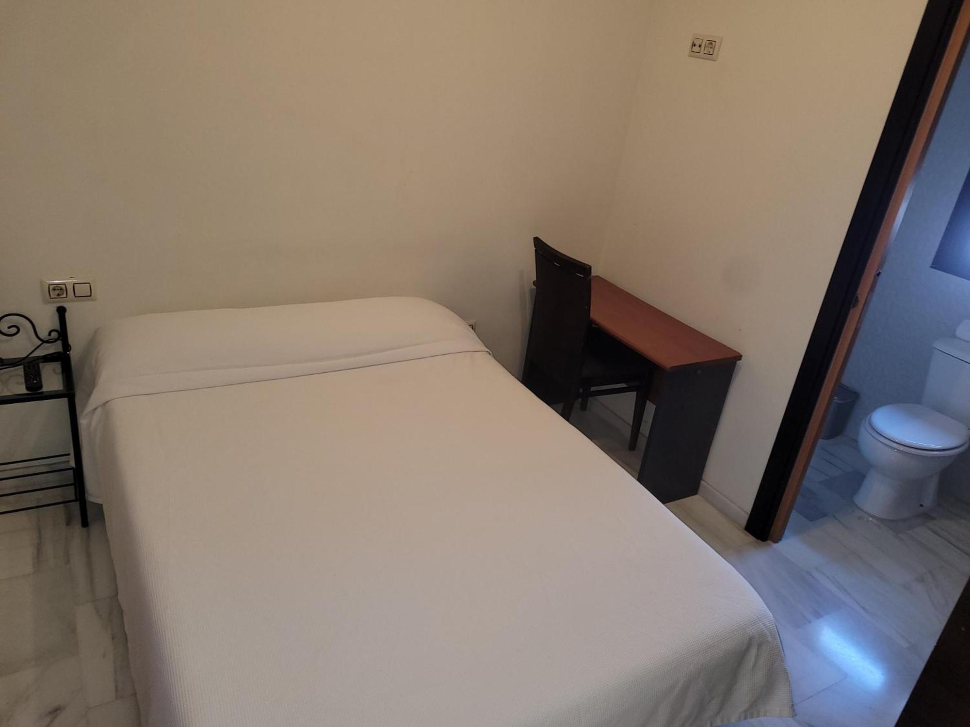 Hostal El Pasaje 蓬特赫尼尔 外观 照片