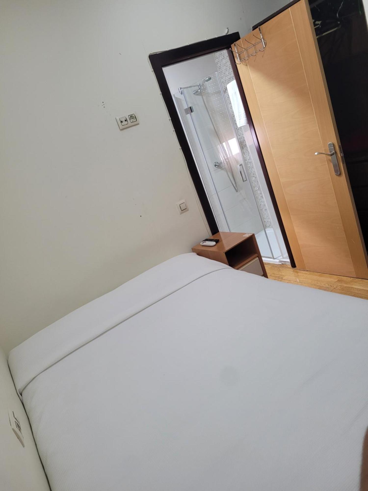 Hostal El Pasaje 蓬特赫尼尔 外观 照片