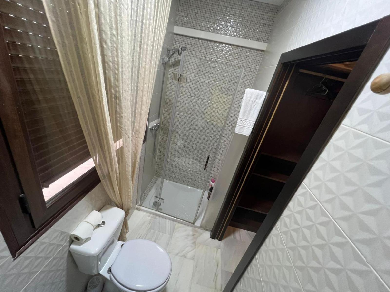 Hostal El Pasaje 蓬特赫尼尔 外观 照片